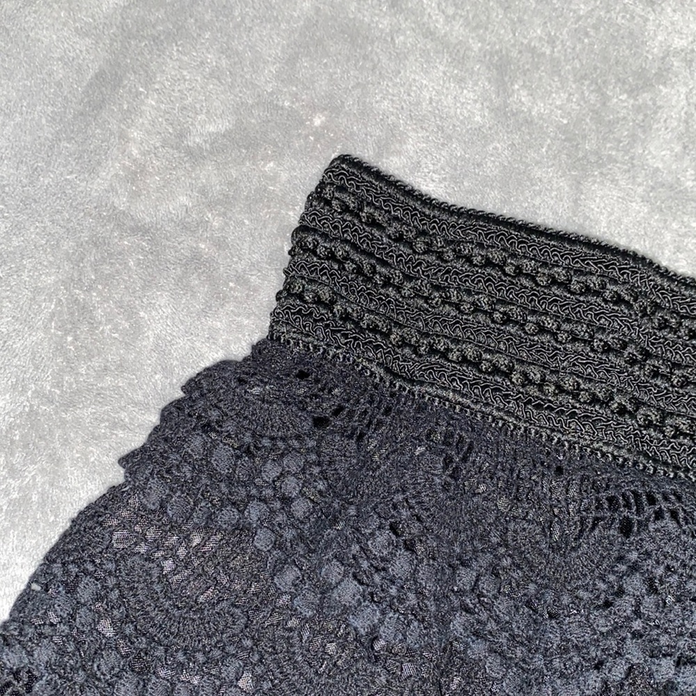 Shorts - Picture 3 of 3